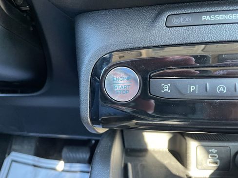 Used 2024 Ford Escape Platinum image 21