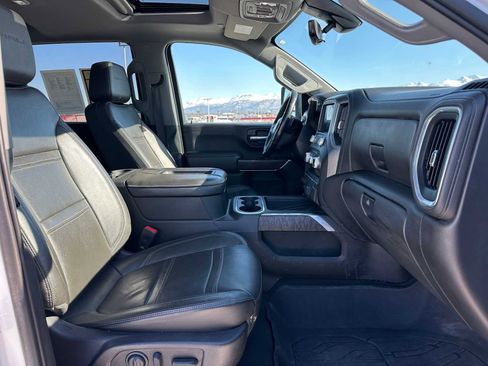 Used 2022 GMC Sierra 3500 Denali w/ Denali Ultimate Package AWD/4WD image 10