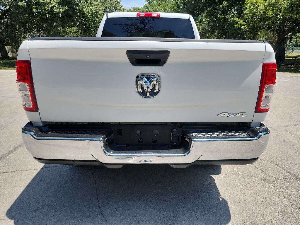 Used 2022 RAM 2500 Tradesman w/ Chrome Appearance Group AWD/4WD image 6