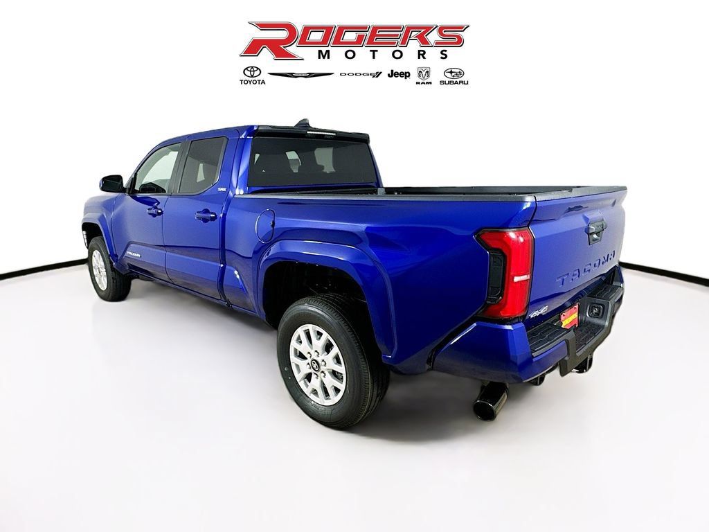 Certified 2025 Toyota Tacoma SR5 AWD/4WD image 6
