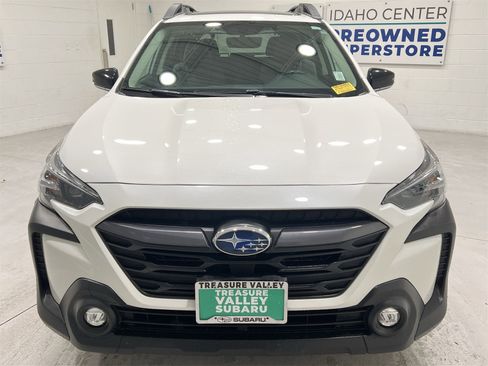 Used 2024 Subaru Outback Premium image 3