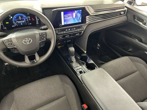 Used 2025 Toyota Camry LE FWD image 23