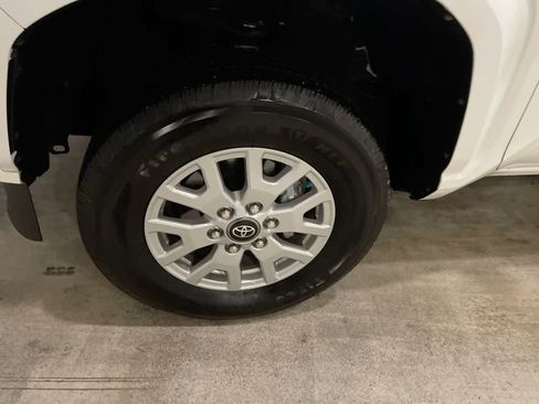 Certified 2025 Toyota Tacoma SR5 image 10