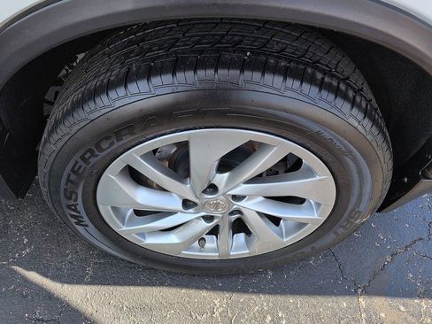 Used 2014 Nissan Rogue SL image 10