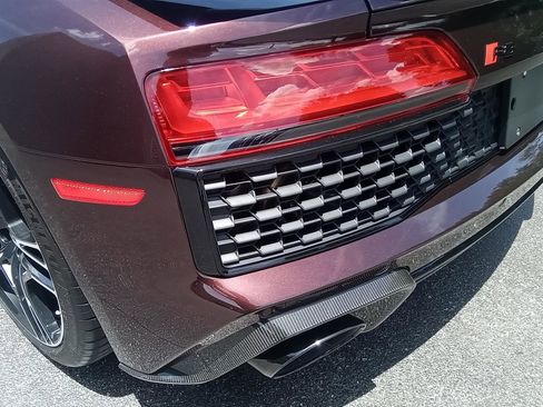 Used 2022 Audi R8 V10 performance image 9