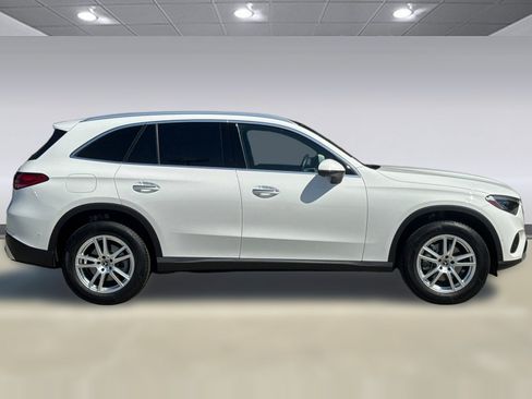 Certified 2025 Mercedes-Benz GLC 300 4MATIC image 8