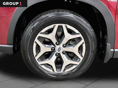 Used 2023 Subaru Forester Premium AWD/4WD image 11