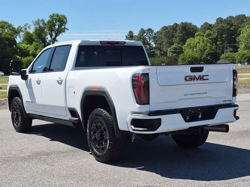 Used 2024 GMC Sierra 2500 AT4 w/ AT4 Premium Plus Package AWD/4WD image 6