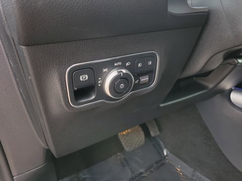 Certified 2025 Mercedes-Benz GLB 250 GLB 250 image 25