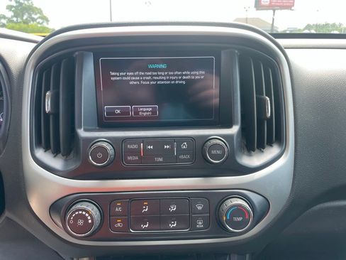 Used 2016 Chevrolet Colorado LT w/ LT Convenience Package RWD image 20