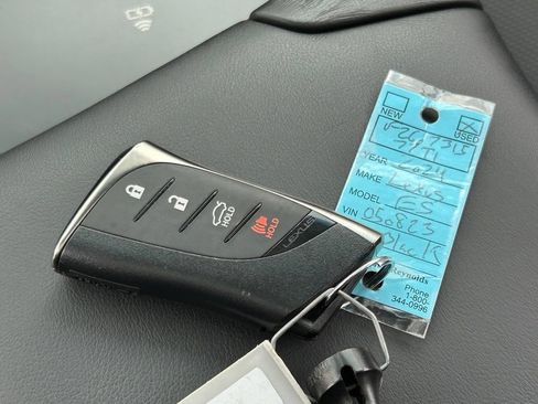 Used 2024 Lexus ES 300h w/ Premium Package FWD image 50