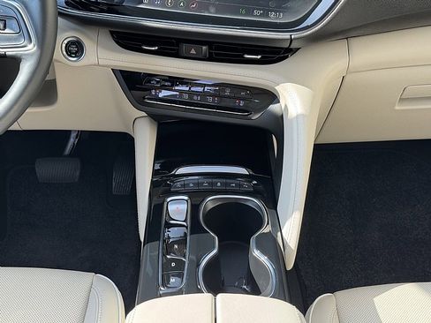 Used 2023 Buick Envision Avenir image 8