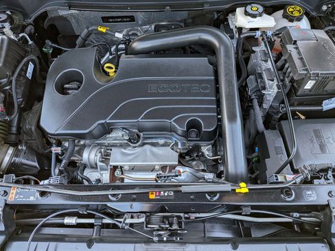 Certified 2023 GMC Terrain SLT FWD image 29