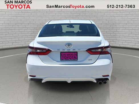 Used 2022 Toyota Camry SE FWD image 7