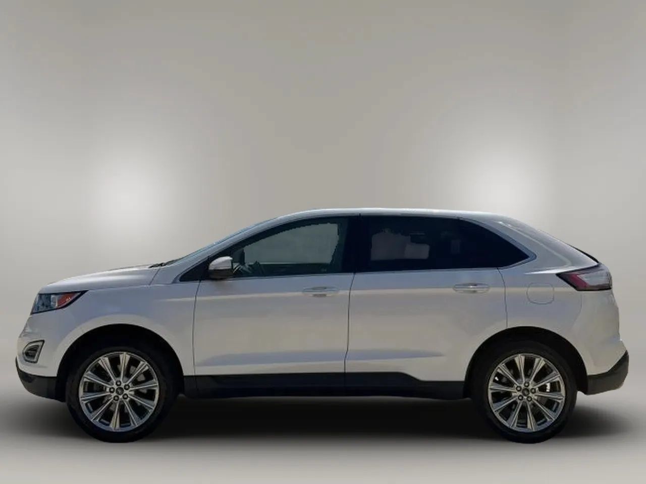 Used 2017 Ford Edge Titanium w/ Equipment Group 301A AWD/4WD image 4
