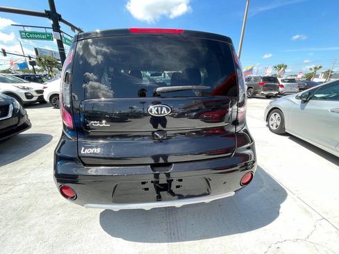 Used 2018 Kia Soul + FWD image 5