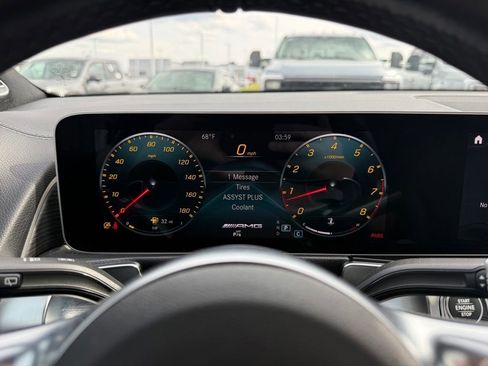 Used 2021 Mercedes-Benz GLB 35 AMG 4MATIC image 25