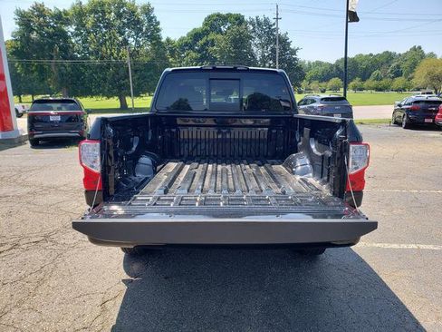 Certified 2024 Nissan Titan SV w/ SV Convenience Package image 6