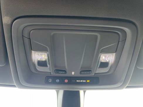 Used 2021 Chevrolet Silverado 1500 LT image 19