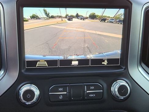 Used 2020 GMC Sierra 1500 SLT AWD/4WD image 17