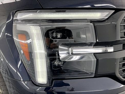 Certified 2025 Ford F150 Platinum w/ Equipment Group 702A High AWD/4WD image 30
