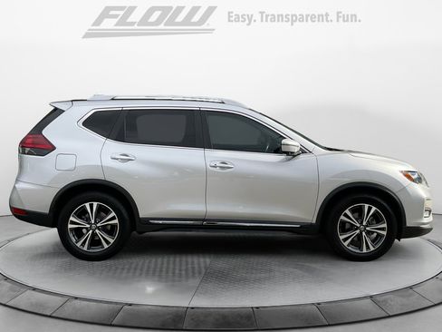Used 2018 Nissan Rogue SL image 10
