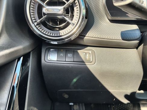 New 2026 Chevrolet Equinox LT w/ Convenience Package II image 17