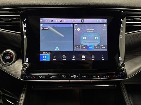 Certified 2024 Jeep Wagoneer L Series III w/ Premium Group I image 9