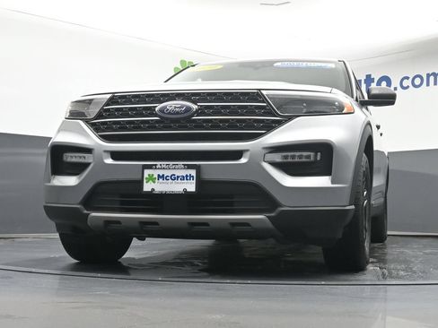 Used 2020 Ford Explorer XLT w/ Equipment Group 202A AWD/4WD image 7
