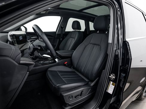 Certified 2025 Audi Q5 Premium w/ Convenience Package AWD/4WD image 12