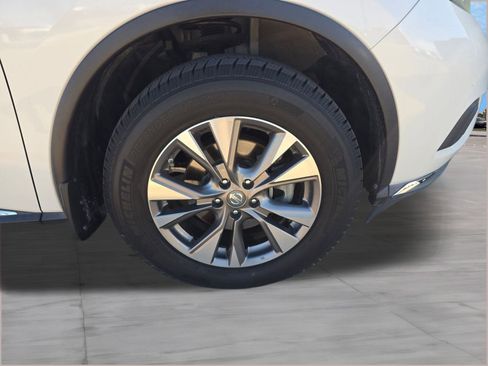 Used 2017 Nissan Murano S w/ Navigation Package image 8