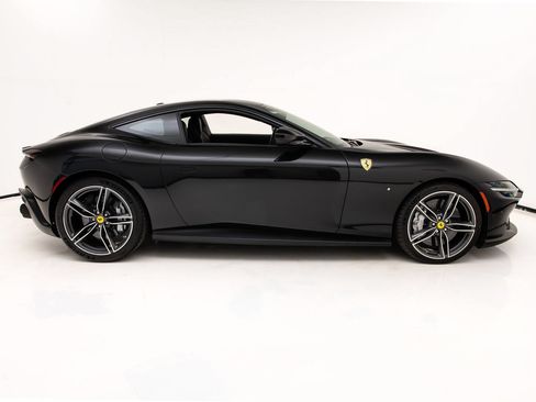 Certified 2022 Ferrari Roma RWD image 3