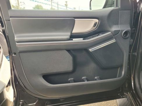 Certified 2025 Ford Expedition Active image 16