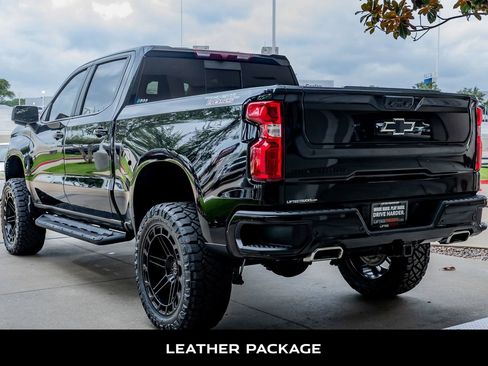 Used 2024 Chevrolet Silverado 1500 LT Trail Boss w/ LT Trail Boss Premium Package AWD/4WD image 7