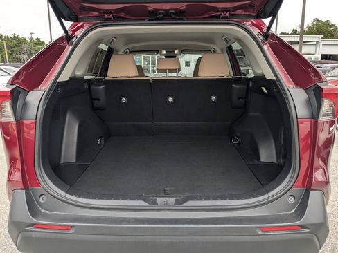 Used 2022 Toyota RAV4 XLE image 12