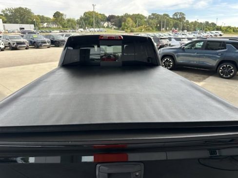 Used 2015 GMC Sierra 1500 SLT w/ All-Terrain Package image 10