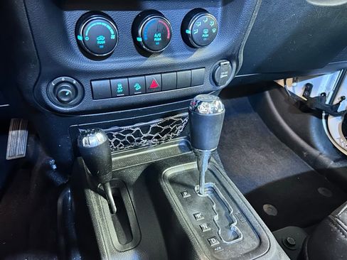 Used 2016 Jeep Wrangler Unlimited Sport w/ Quick Order Package 24S image 13