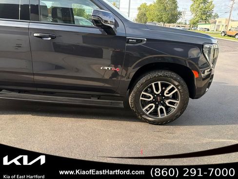 Used 2024 GMC Yukon AT4 w/ Technology Package AWD/4WD image 6