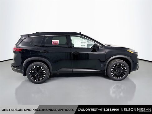 New 2026 Nissan Rogue SV image 4