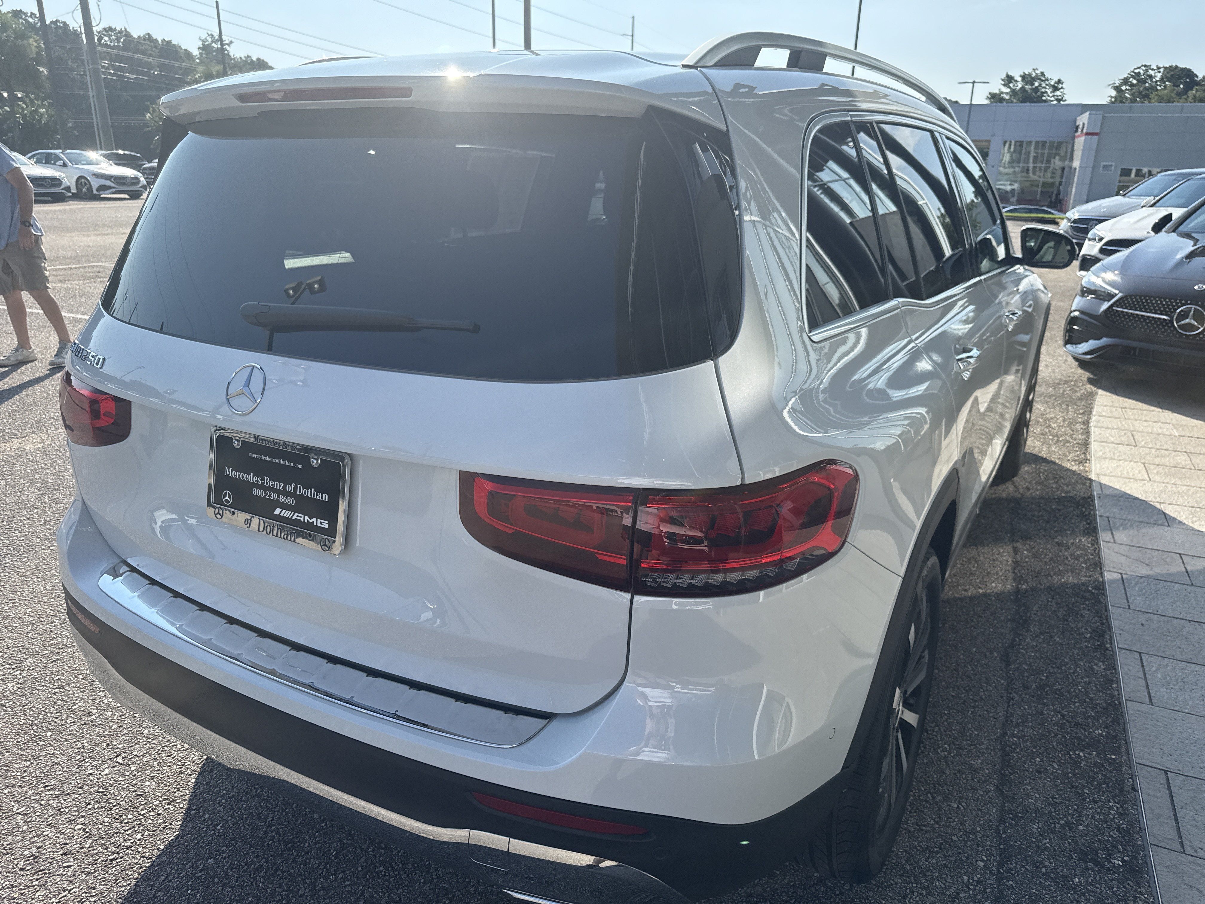 Used 2023 Mercedes-Benz GLB 250 image 4