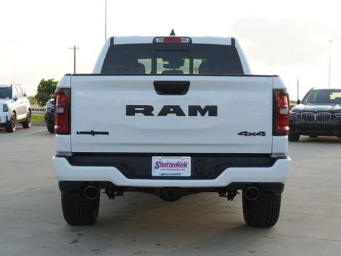 New 2026 RAM 1500 4x4 Crew Cab image 8