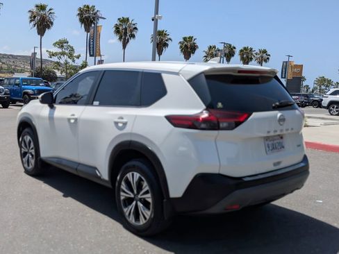 Used 2023 Nissan Rogue SV FWD image 3