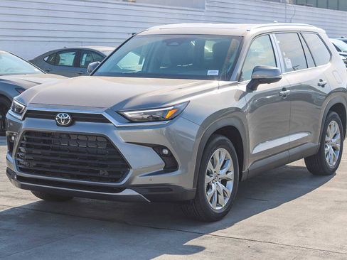New 2026 Toyota Grand Highlander AWD Hybrid image 3