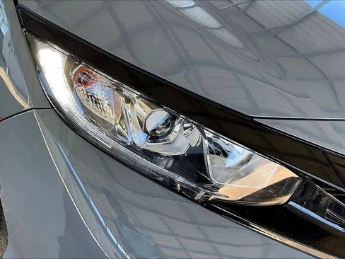 Used 2020 Honda Civic Sport image 28