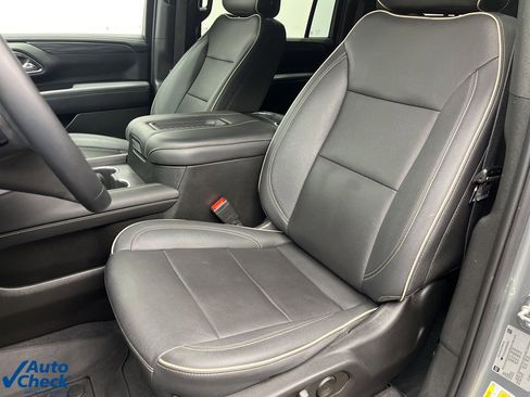 Used 2023 GMC Yukon XL SLT image 20