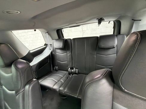 Used 2017 Cadillac Escalade Premium Luxury AWD/4WD image 13