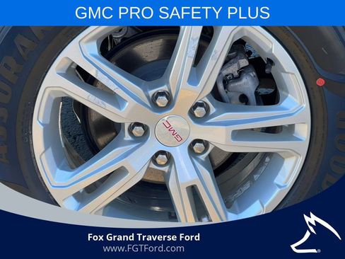 Used 2022 GMC Terrain SLE w/ Driver Convenience Package FWD image 6