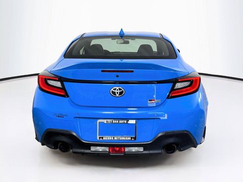 Used 2022 Toyota GR86 Premium RWD image 4
