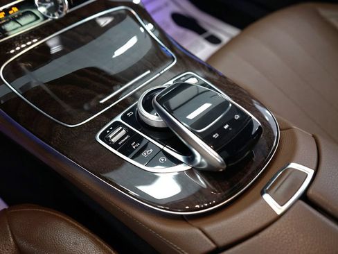 Used 2019 Mercedes-Benz E 300 w/ Premium 1 Package image 38