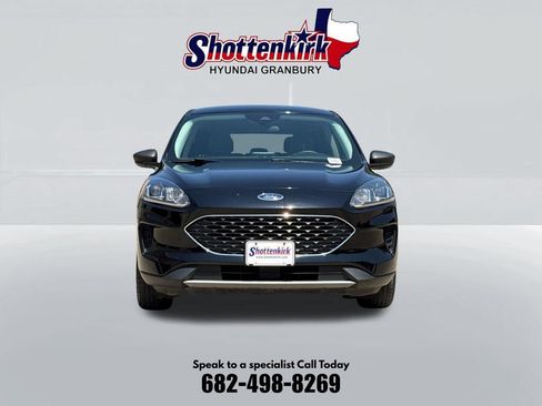 Used 2022 Ford Escape SE w/ Convenience Package FWD image 2
